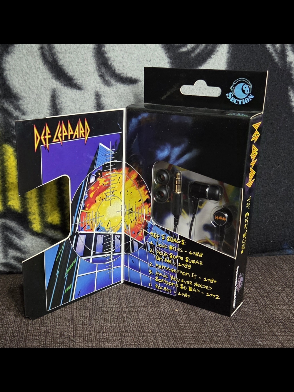 Def Leppard High Performance In-Ear Earbuds - Picture 3 of 3